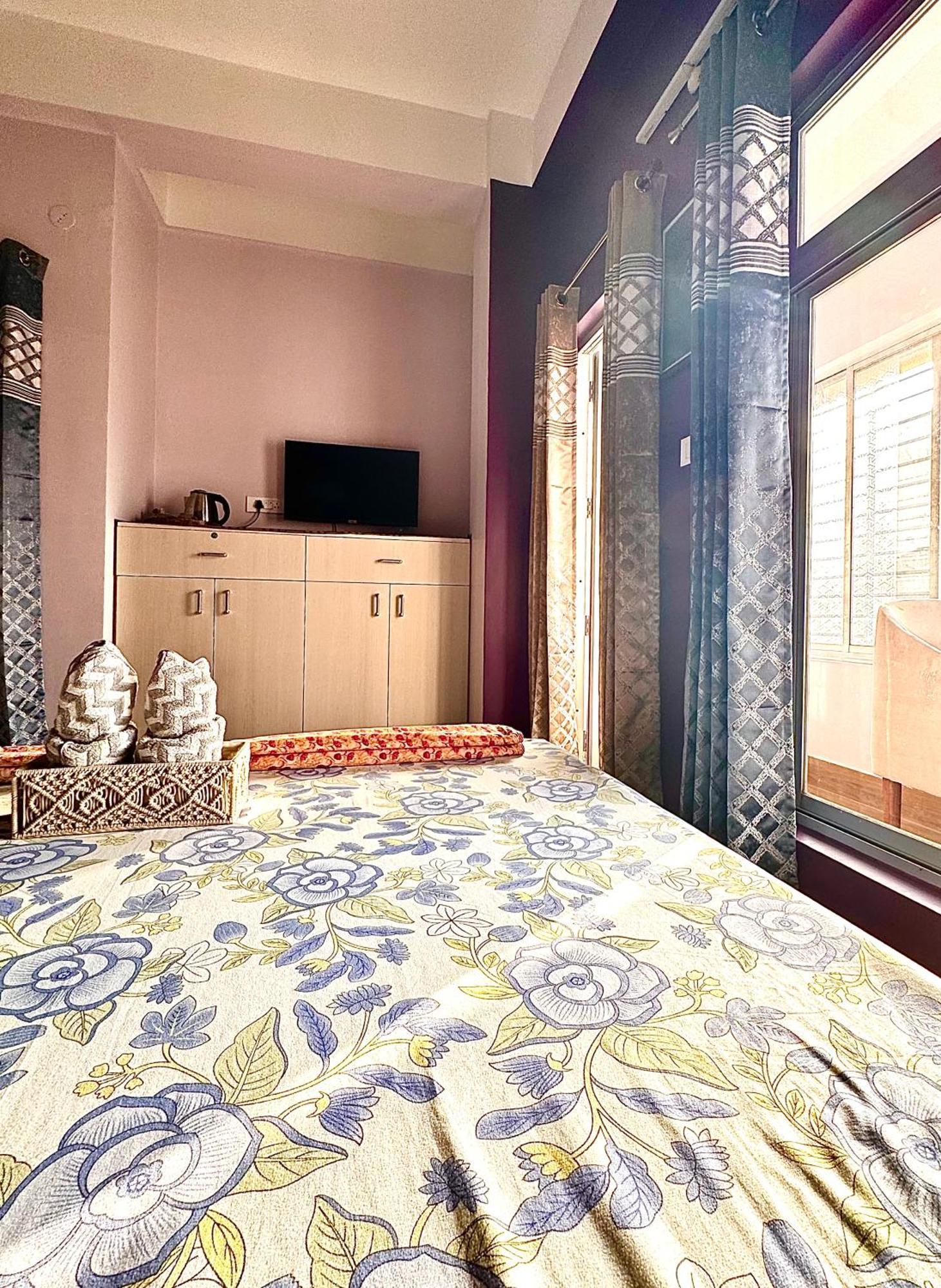 Three Little Birds Homestay Guwahati Exterior foto